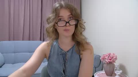 Pamela Blair online show from July 4, 7:43 pm