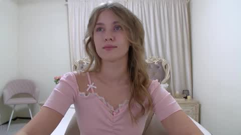 Snapshot of pamelablair chatting on September 20, 7:34 pm Pamela Blair online show from September 20, 7:34 pm