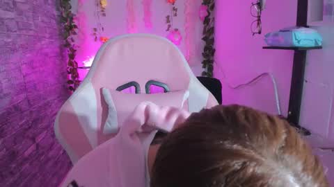 pamelajhonsom online show from November 5, 3:23 am