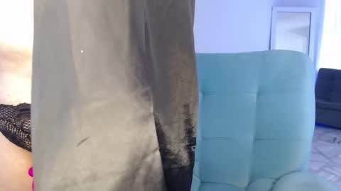 Carolinesworldx online show from June 16, 3:57 pm