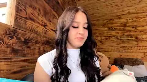 Sophie online show from June 16, 7:42 am