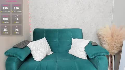 paolarey_ online show from February 19, 11:06 am