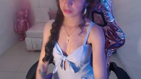 Snapshot of paris_1sub chatting on February 21, 8:16 pm Paris 1sub online show from February 21, 8:16 pm