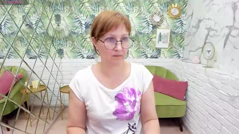 Snapshot of paris_cherry chatting on March 9, 8:31 pm Paris online show from March 9, 8:31 pm