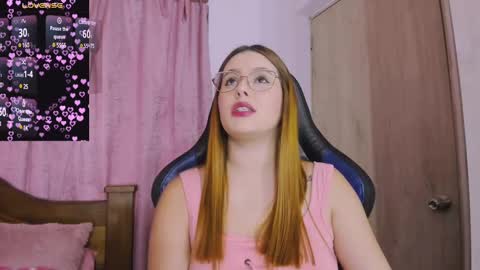 Snapshot of parisshayk chatting on February 11, 6:33 pm Paris online show from February 11, 6:33 pm