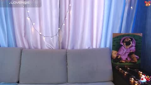 Snapshot of passionate_lora_ chatting on February 14, 3:43 am I am Lora and i am glad to see you in my room online show from February 14, 3:43 am
