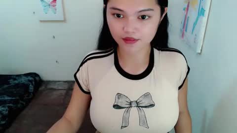 Patricia online show from May 1, 9:07 pm