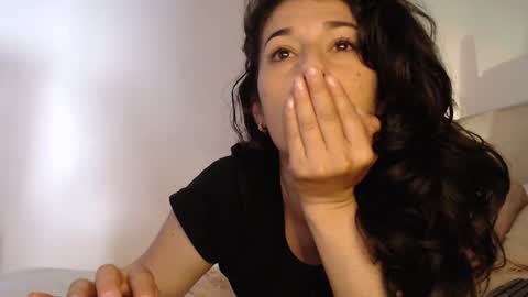 Snapshot of pau_1 chatting on February 4, 1:38 pm paula online show from February 4, 1:38 pm