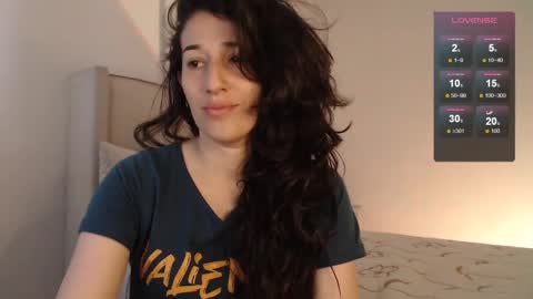 Snapshot of pau_1 chatting on December 10, 2:39 pm paula online show from December 10, 2:39 pm