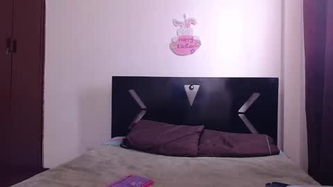 PAULA online show from May 23, 7:01 pm