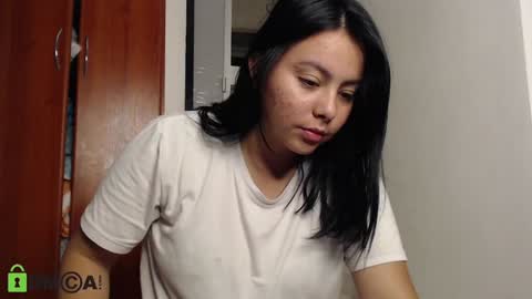 paula_torrez online show from December 14, 3:50 am
