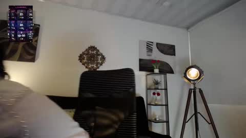 Snapshot of paulinabarnett_ chatting on February 14, 11:53 am Paulina online show from February 14, 11:53 am