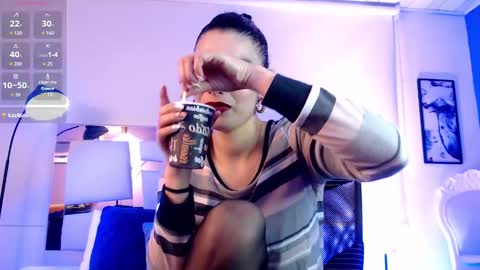 Snapshot of paulinabarnett_ chatting on March 4, 12:12 pm Paulina online show from March 4, 12:12 pm