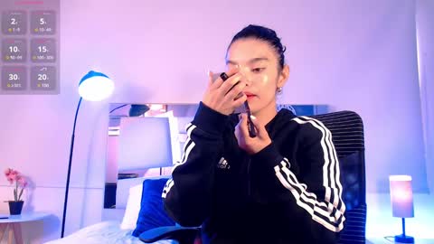 Snapshot of paulinabarnett_ chatting on March 3, 11:58 am Paulina online show from March 3, 11:58 am