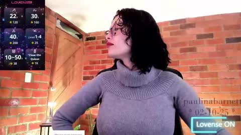 Snapshot of paulinabarnett_ chatting on October 2, 3:28 pm Paulina online show from October 2, 3:28 pm