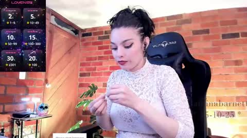 Snapshot of paulinabarnett_ chatting on October 17, 4:10 pm Paulina online show from October 17, 4:10 pm