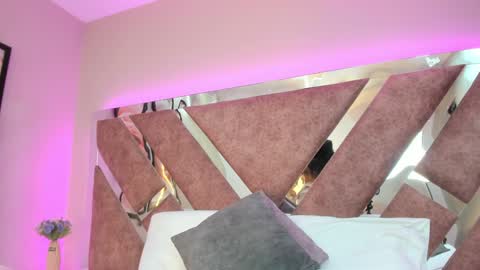Snapshot of paulinaduarte_ chatting on December 24, 12:33 pm Paulina online show from December 24, 12:33 pm