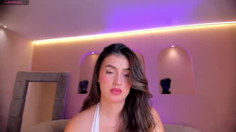 Paulina Santos  online show from December 5, 7:59 pm