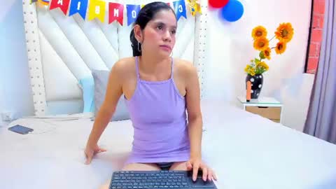 paulinavera online show from July 8, 9:17 pm