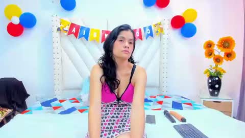 paulinavera online show from July 13, 2:18 pm