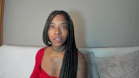 Snapshot of pauline_fox chatting on September 25, 3:16 am Pauline online show from September 25, 3:16 am
