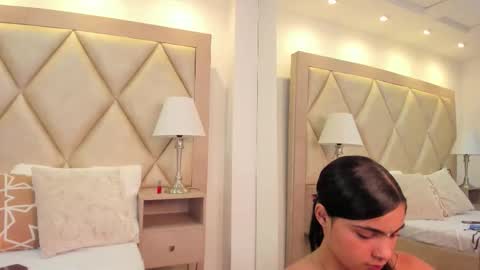 Pau online show from September 16, 1:08 pm