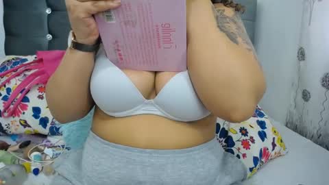 Snapshot of payton_bailey chatting on December 21, 2:58 pm Payton online show from December 21, 2:58 pm