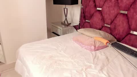 PaytonFerrara online show from November 14, 5:51 am