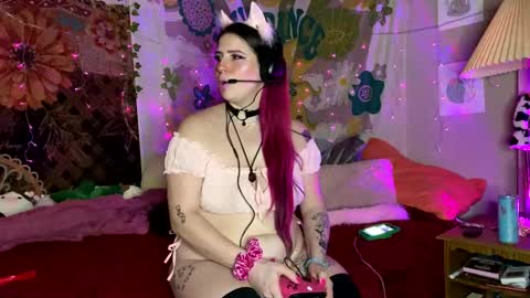 Snapshot of payyourprincessjess chatting on December 22, 4:39 am payyourprincessjess online show from December 22, 4:39 am