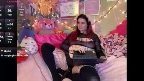 Snapshot of payyourprincessjess chatting on February 18, 6:49 pm payyourprincessjess online show from February 18, 6:49 pm