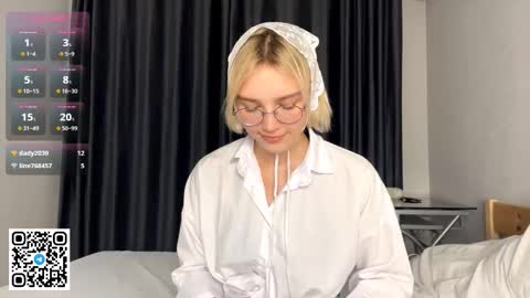 Lola online show from November 7, 6:02 pm