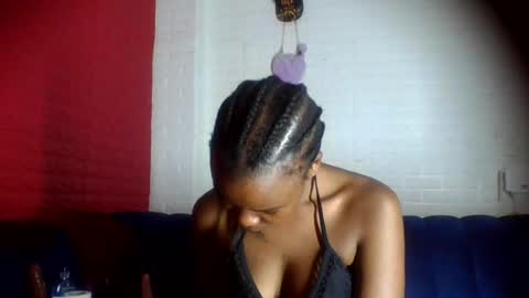 peach_melbah online show from July 19, 11:18 pm