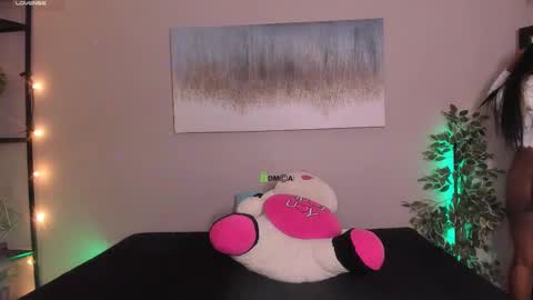 Briana online show from November 7, 2:44 pm