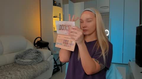 peachju1cy online show from January 20, 2:53 am