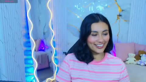 peachy_tay online show from July 12, 11:33 am
