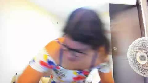 Snapshot of peanut_tangerine chatting on January 10, 12:36 pm Tangerine Penaut online show from January 10, 12:36 pm