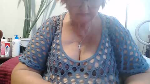 Snapshot of peggysoft chatting on September 20, 2:48 pm PeggySoft online show from September 20, 2:48 pm