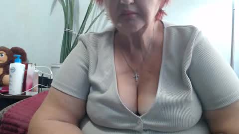 Snapshot of peggysoft chatting on September 12, 3:51 am PeggySoft online show from September 12, 3:51 am