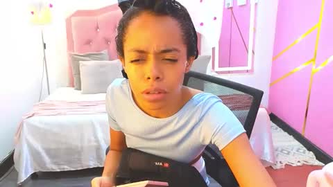 peneelopeecute online show from February 4, 8:12 pm