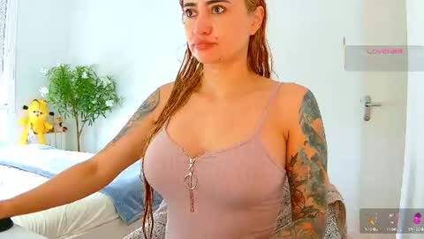 Hi Im Penelope  better vibrations  1111 online show from July 14, 8:19 am