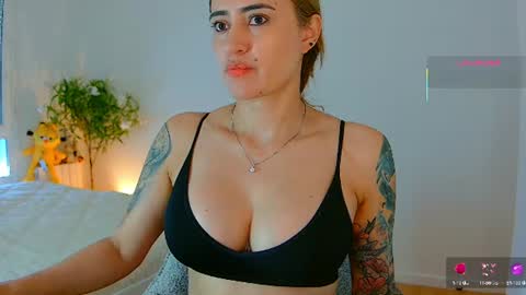 Hi Im Penelope  better vibrations  1111 online show from June 15, 9:53 am