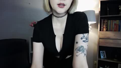 Snapshot of perfect_madeline chatting on October 19, 1:35 pm Madeline online show from October 19, 1:35 pm