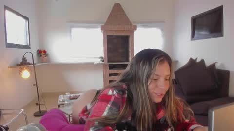 Snapshot of persefone_saira chatting on February 15, 2:22 pm Marie online show from February 15, 2:22 pm