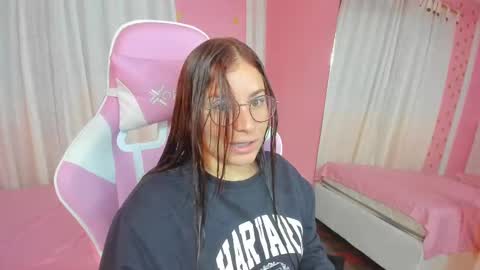 Marie online show from November 15, 9:43 am