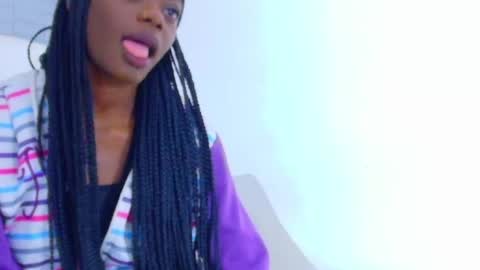 pervert_shydoll online show from April 29, 3:10 am