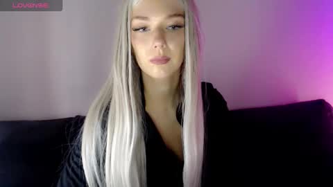 Isabella online show from September 27, 12:01 pm