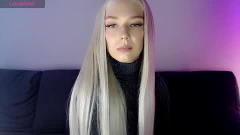 Isabella online show from December 4, 11:56 am