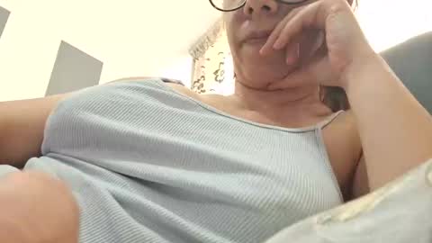 Lisa -  online show from February 19, 10:34 am