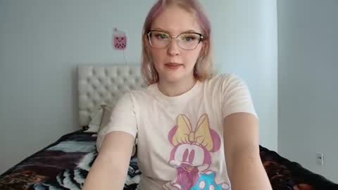Little cupcake online show from July 8, 7:05 pm