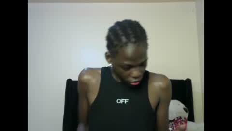 Snapshot of petite_lavi2 chatting on January 31, 11:03 am petite_lavi2 online show from January 31, 11:03 am